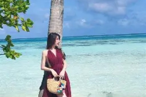 从“嫁给自己”到负债50万：当独立女性被收割有些人缺的不是仪式感是底线