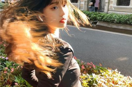 内娱女演员深夜醉酒打车卸下明星包袱全程真实到离谱！
