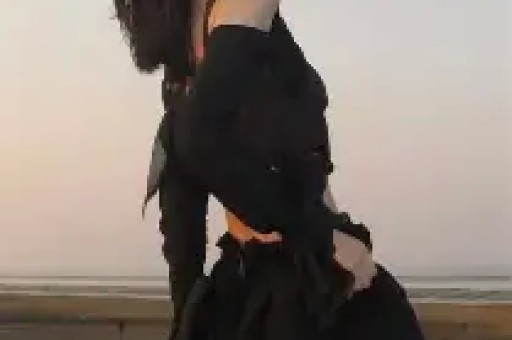 伊能静带假货翻车赚百万遭央视曝光关评装死秦昊也救不了